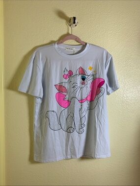 NWOT Light Blue Short-Sleeve Cat Graphic Tee with Pink Accents, Size L/XL.